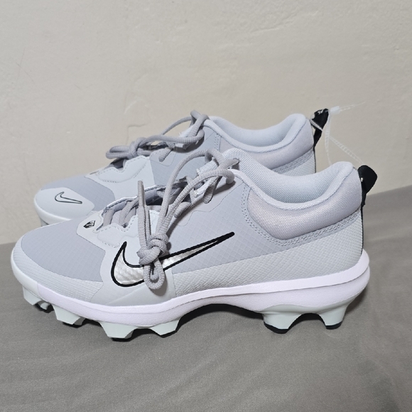 Nike Kids' White and Light Gray Sneakers - Picture 2 of 6